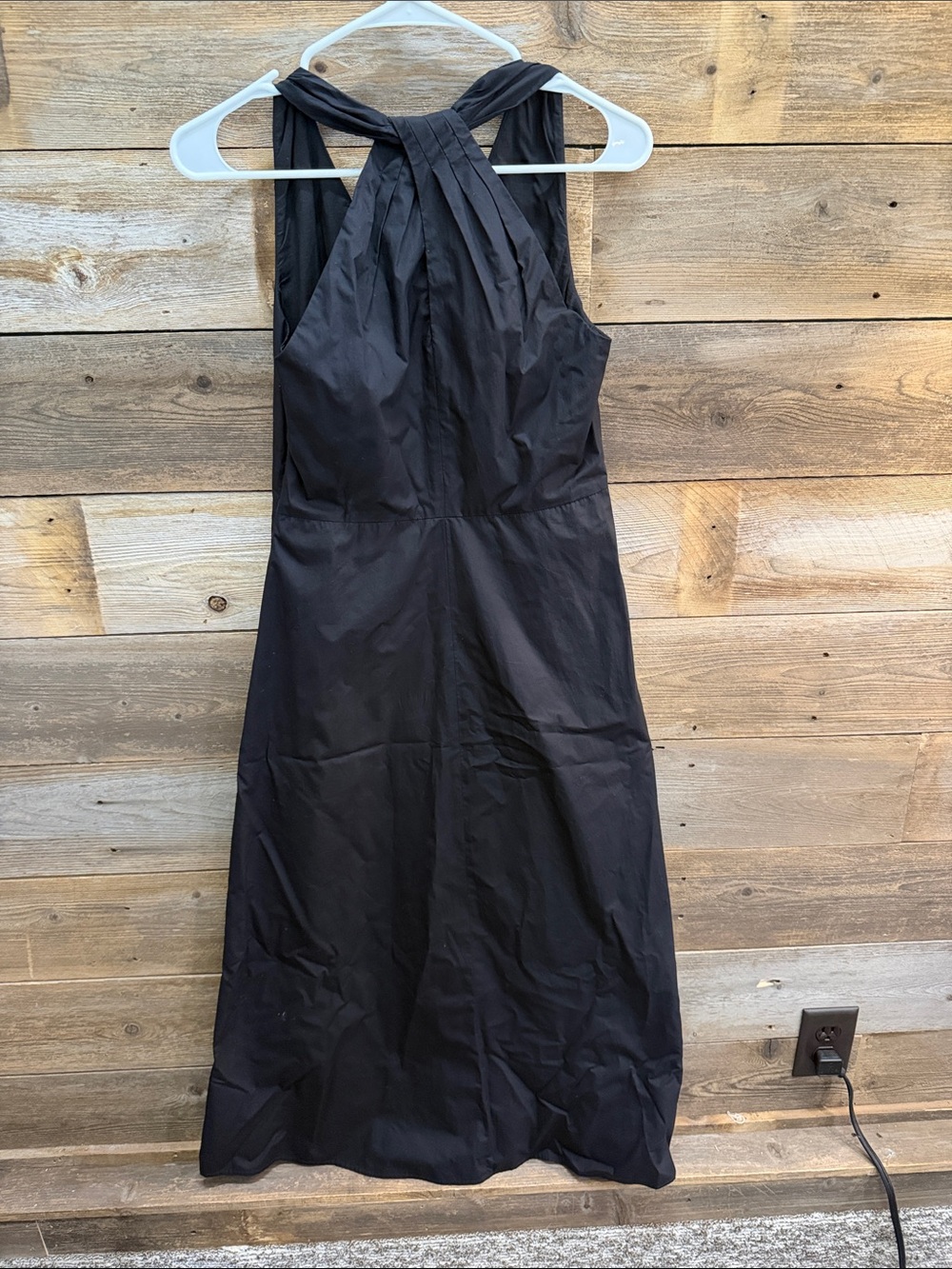 Weekend Max Mara Elegant Black Halter Midi Dress with Twist Back